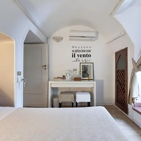 Le Stanze Del Poeta - Selection * Lecce